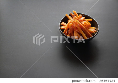 黑色背景土豆 kenpi 土豆 karinto 86364584