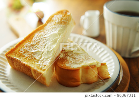 黃油吐司咖啡早餐 86367311