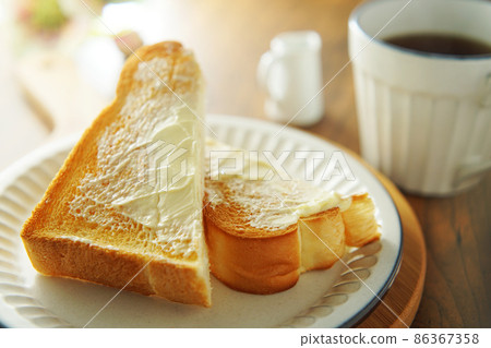 黃油吐司咖啡早餐 86367358
