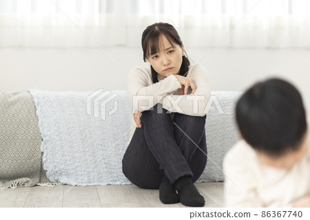 Image of childcare fatigue 86367740