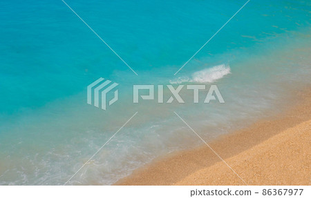 Waves on sandy beach Waves on sandy beach 86367977