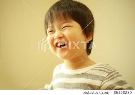 Smile boy 86368280