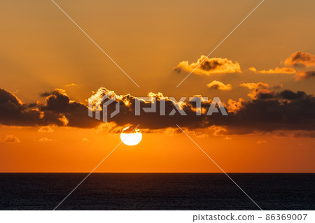 沖繩宮古島東平安長崎的日出 沖繩宮古島東平安長崎的日出 86369007
