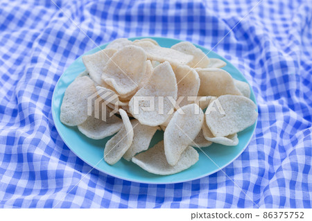 Prawn crackers, Shrimp crispy rice snack Prawn crackers, Shrimp crispy rice snack 86375752