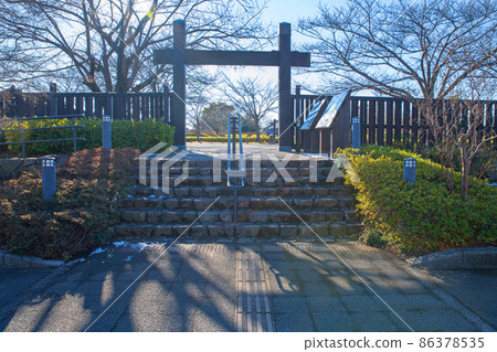 富士見市正門附近的仲冬難波多城公園 86378535
