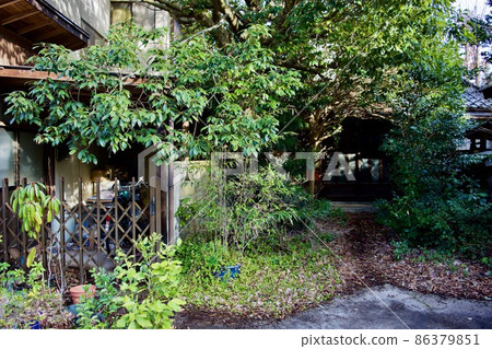 廢棄空屋的入口（入口前） 86379851