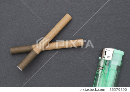香煙和打火機 86379890
