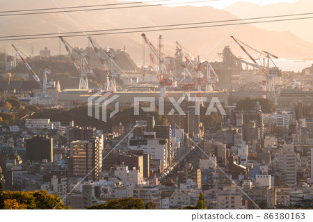 《Hiroshima Prefecture》 Dusk in the center of Kure city / port town 86380163