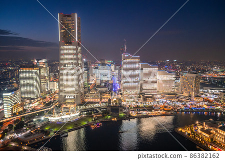 《神奈川縣》橫濱港未來/辦公室燈火通明的夜景 86382162