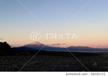 夕陽映照下的天空和富士山 夕陽映照下的天空和富士山 86385131