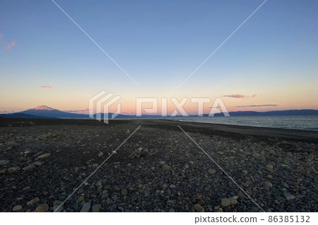 夕陽映照下的天空和富士山 夕陽映照下的天空和富士山 86385132