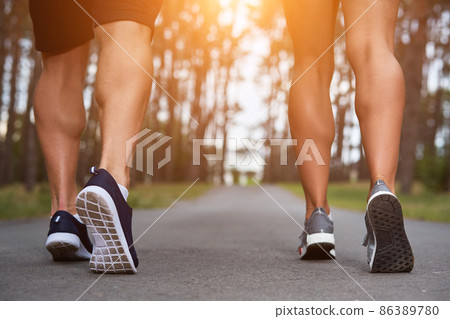 Run in the forest 86389780