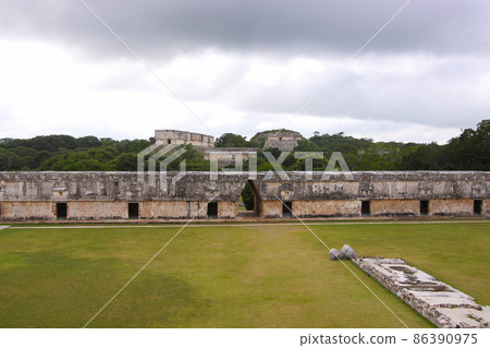 Maya ruins of Uxmal temple, Yucatan, Mexico 86390975