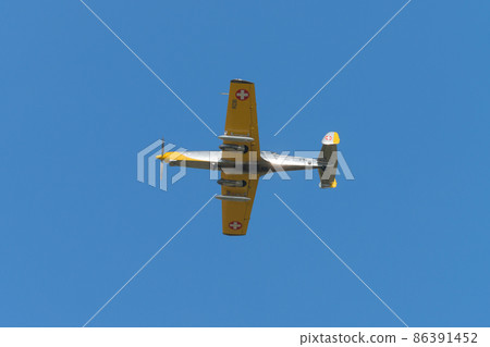瑞士空軍 C-3605 目標拖船水平飛行 瑞士空軍 C-3605 目標拖船水平飛行 86391452