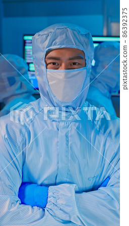 male engineer looking at you male engineer looking at you 86392375