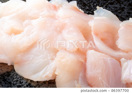 Mishima Okoze. Up the fillet for the pot on the plate. 86397700