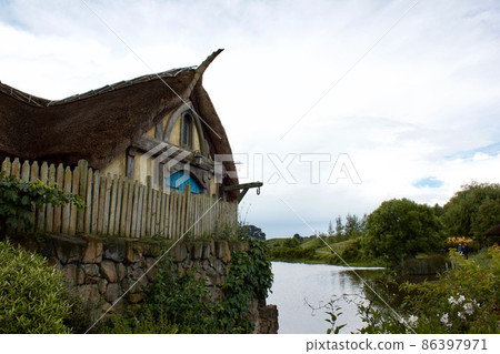 Hobbiton Movie Set Tours New Zealand Hobbiton New Zealand 86397971