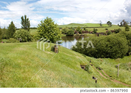 霍比屯電影佈景之旅新西蘭 Hobbiton New Zealand 86397998