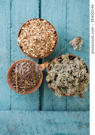 Folk expectorants top view Folk expectorants top view 86400146