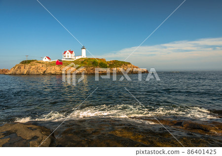 Cape Neddick Lighthouse, Nubble Light, Cape Neddick, York, Maine, New England, USA 86401425