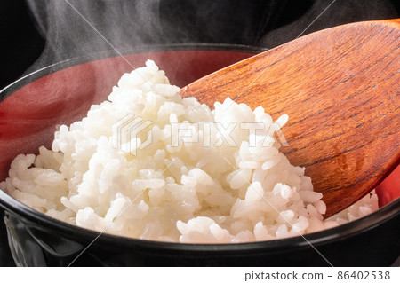 米飯和蒸汽 86402538
