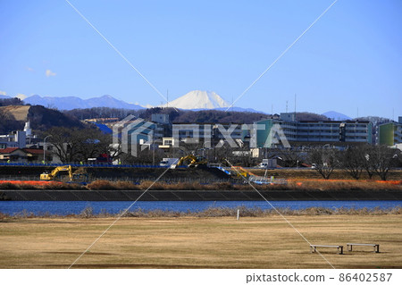 一月調布 1101 富士山和多摩川河床 86402587