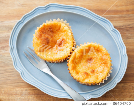 Handmade mini basque cheese cake 86404700