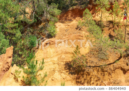 ocher scenery at Roussillon France 86404940