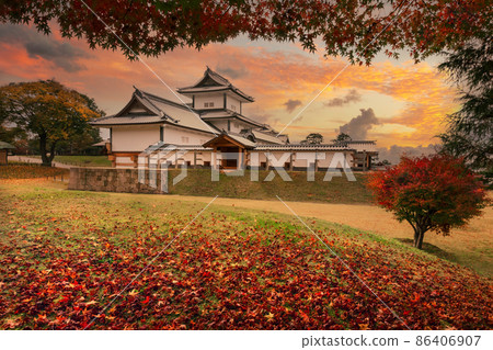Autumn scenery of the Kanazawa castle park in Kanazawa, Japan 86406907