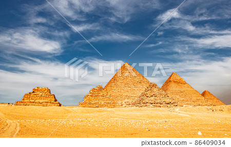 Ancient Great Pyramids at Giza, Cairo, Egypt 86409034