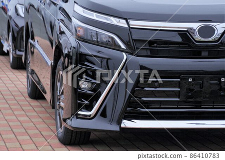 Car image Toyota Voxy front mask 86410783