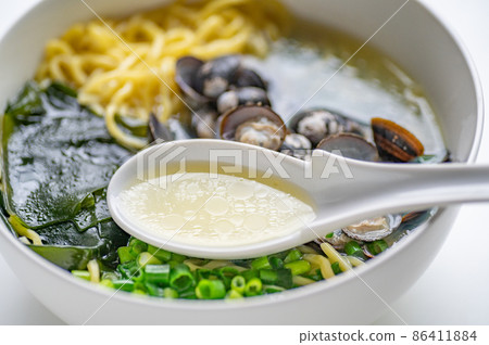 對肝臟有益的蛤蜊拉麵 對肝臟有益的蛤蜊拉麵 86411884