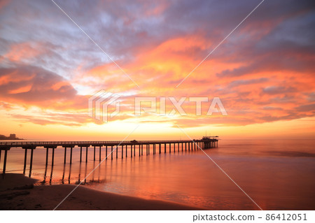 Beautiful sunset in San Diego, Scripps Pier, long exposure 86412051