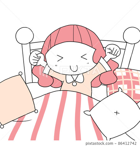 站立和舒展的婦女 86412742