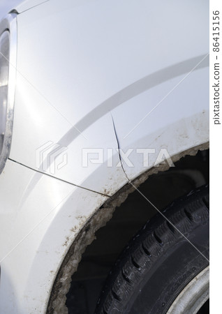 汽車保險槓裂紋 汽車保險槓裂紋 86415156