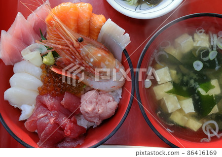 八戶陸奧港早市海鮮蓋飯（青森縣） 86416169