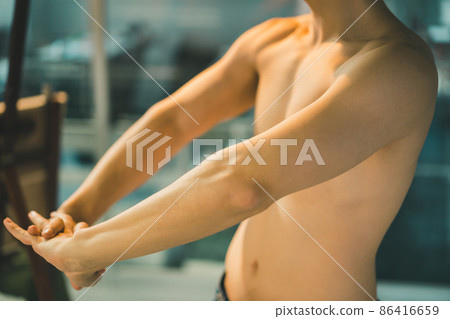 Nude drawing male model 86416659