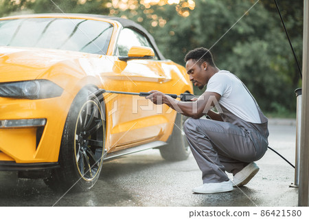 Car wheel, rim or alloy, wash outdoors. Car wheel, rim or alloy, wash outdoors. 86421580