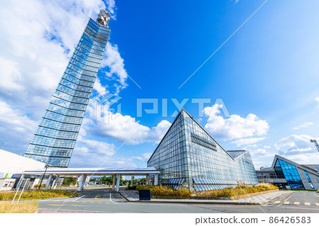 Akita City, Akita Prefecture, Port Tower Selion and Selion Risuta in fine weather 86426583