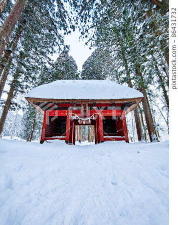 Togakushi Shrine Okusha: Zuijinmon 86431732