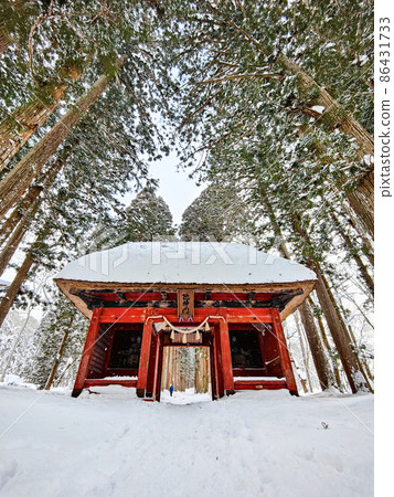 Togakushi Shrine Okusha: Zuijinmon 86431733