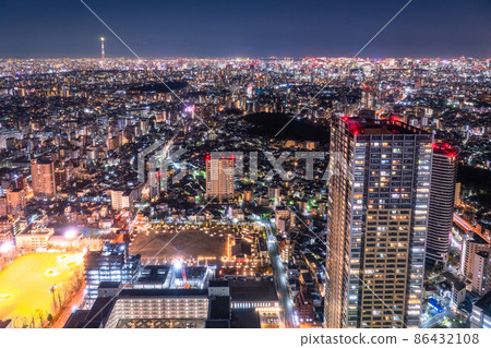 《Tokyo》 Sky Tree and residential area / night view of Tokyo city 《Tokyo》 Sky Tree and residential area / night view of Tokyo city 86432108