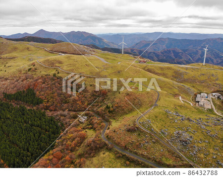 四國喀斯特 Himezurudaira 的風景 四國喀斯特 Himezurudaira 的風景 86432788