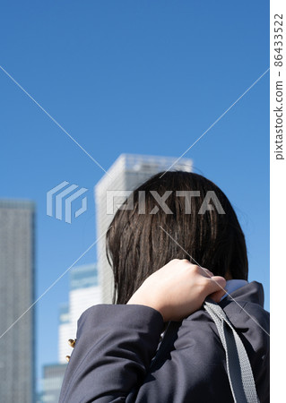 都市風景和高中女生 都市風景和高中女生 86433522