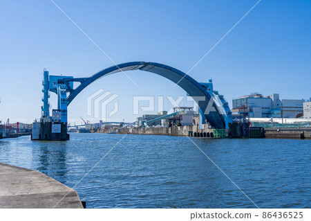 Shirinashi River Water Gate Osaka City Arch Gate 86436525