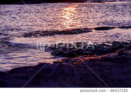 The sea in Nachikatsuura Town, Wakayama Prefecture The sea in Nachikatsuura Town, Wakayama Prefecture 86437280