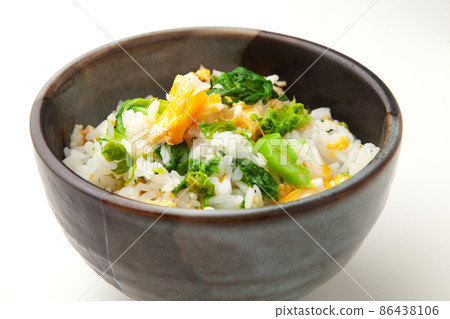 Mixed rice with rape blossoms 86438106