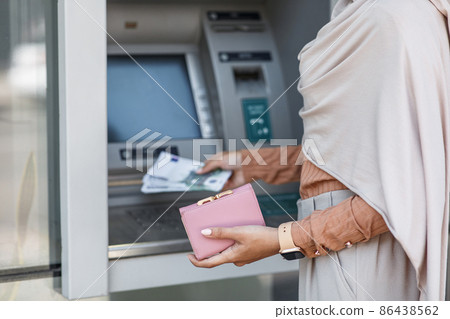 Debit and credit, transfer of funds, money transactions, payment of financial bills Debit and credit, transfer of funds, money transactions, payment of financial bills 86438562