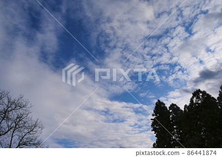 Photos, landscapes, sky, clouds Clouds floating in the clear winter sky Northern sky waiting for spring Lunar New Year sky and clouds Photos, landscapes, sky, clouds Clouds floating in the clear winter sky Northern sky waiting for spring Lunar New Year sky and clouds 86441874