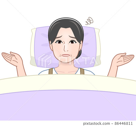 Female lying on a futon 86446811